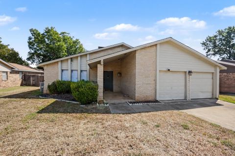 3208 Sapphire Street, Bedford