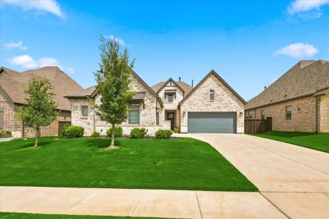 2816 Garrett Drive