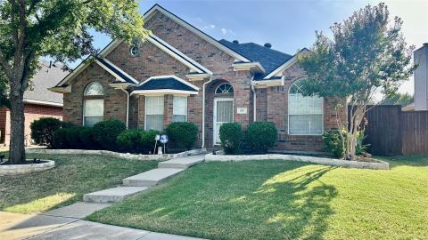 808 Pinnacle Circle, Lewisville