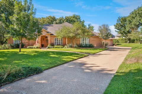 4424 Fair Ridge Drive