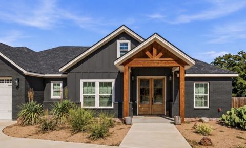 1961 N Dale Avenue, Stephenville