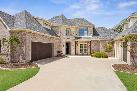 1320 Lakeview Drive