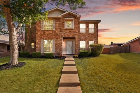 2326 Mcintosh Court