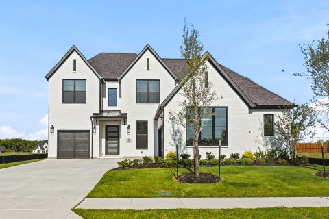 204 Hunters Glen Way