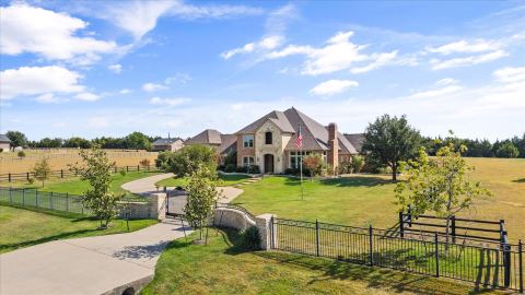 2705 Rolling Meadows Drive