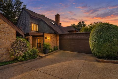 4223 Clear Lake Circle, Fort Worth
