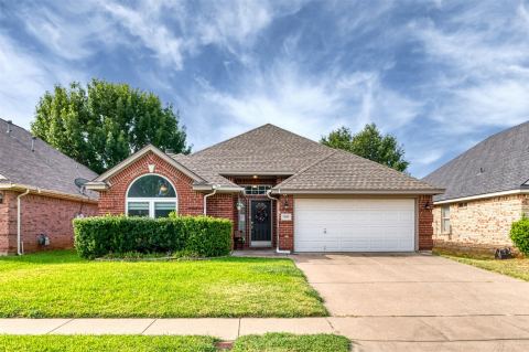 9094 Saranac Trail, Fort Worth