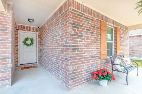 5913 Mountain Bluff Drive
