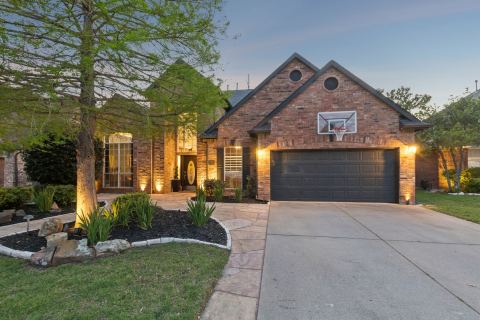 5805 Wilmington Drive