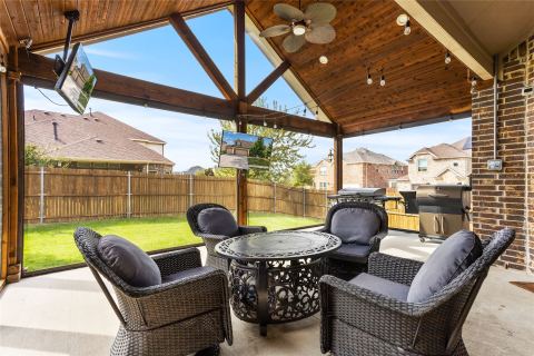 2431 Lusitano Lane