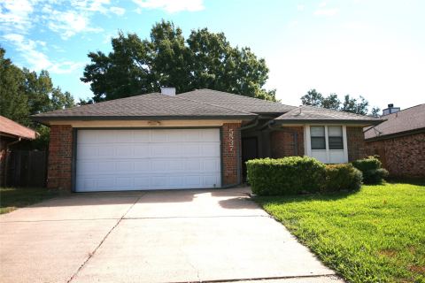 5537 Silver Maple Drive, Arlington