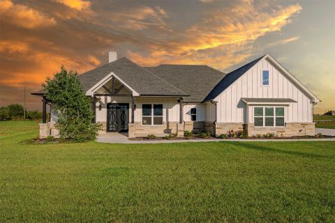 8524 Bronco Drive, Godley