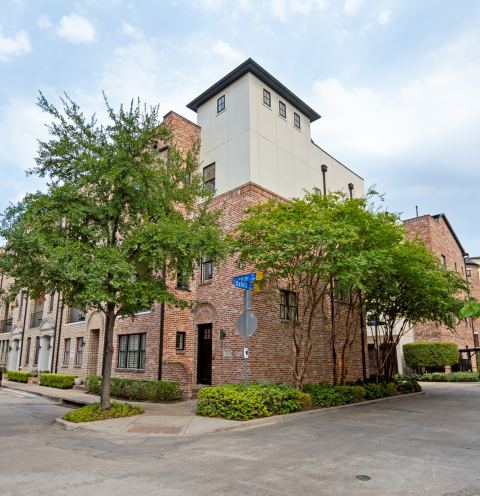 2110 Helsminster Drive