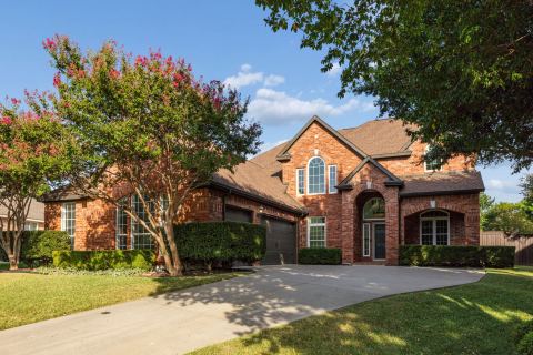 2713 Greenview Drive