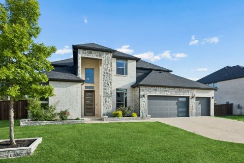 9667 Summit Hills Drive