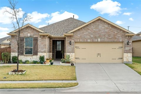 2632 Wesley Avenue, Aubrey