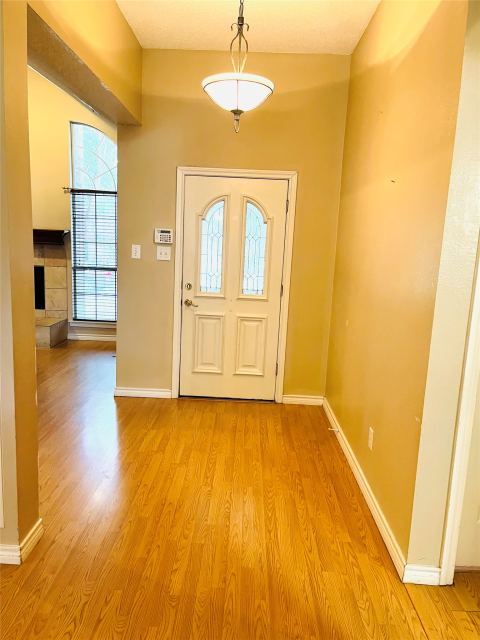 804 Boxwood Drive, Lewisville