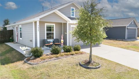 7424 Gray Wolf Lane