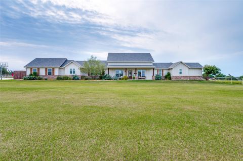 6200 Mcnatt Road, Aubrey