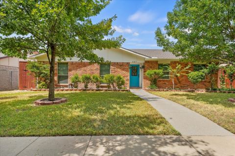 6317 Briar Knoll Drive