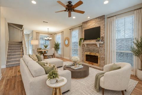 649 Raintree Circle