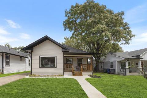 920 S Montreal Avenue