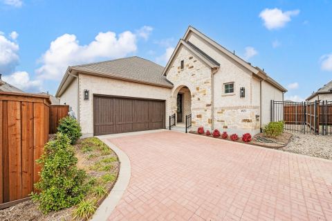 4821 Forest Crest Parkway