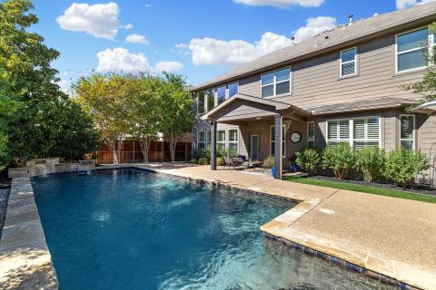 1049 Mesa Crest Drive