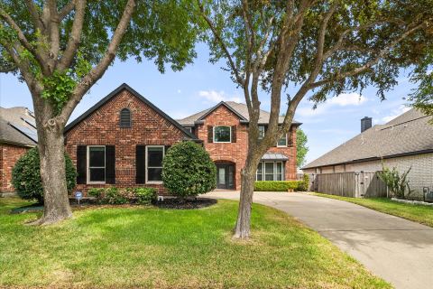 1902 Benedict Court