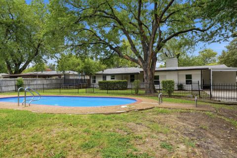 7125 Richland Road