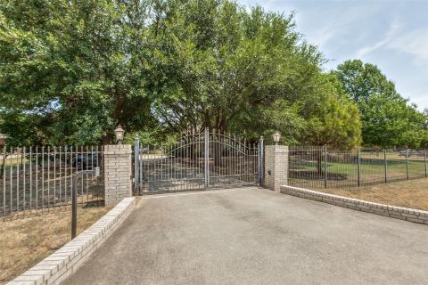 4306 Willow Ridge Drive