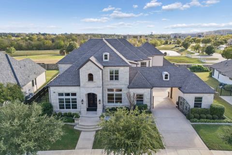 917 Lake Carillon Lane