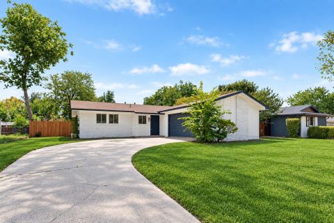 4649 South Drive W, Fort Worth