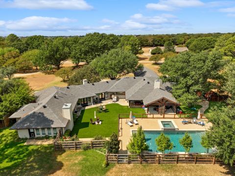 113 Red Oak Lane