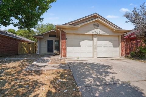 4747 Poppy Drive E, Fort Worth