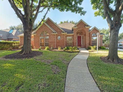 2817 Mayfair Lane