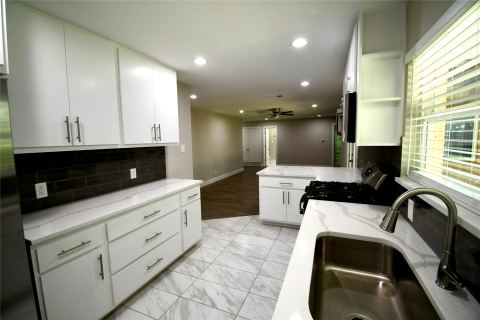 1015 Mitchell Road, Irving