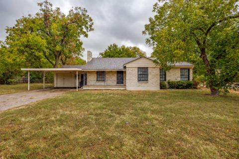 3500 Corto Avenue