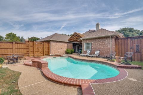 4914 Petersburg Drive