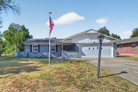 3512 Coronado Court, Fort Worth