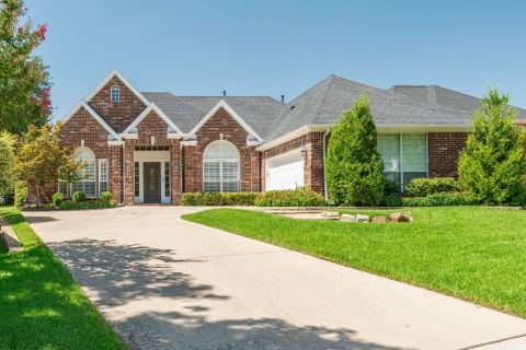 2741 Brookside Lane