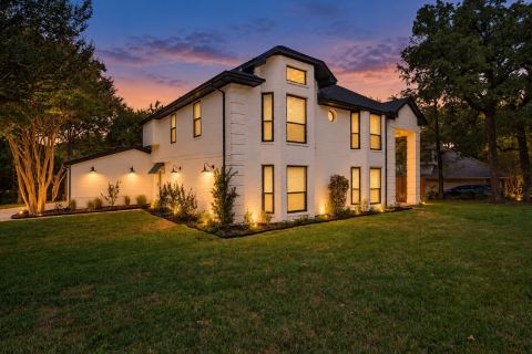 3812 Yachtclub Drive, Arlington