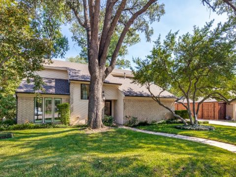 3722 Wooded Creek Drive