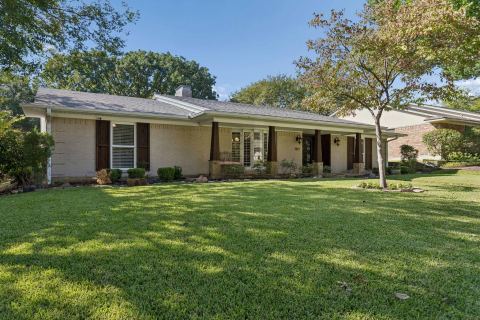303 Ridgewood Drive
