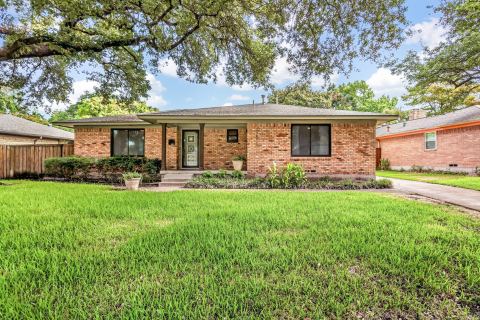 2510 Pinebluff Drive