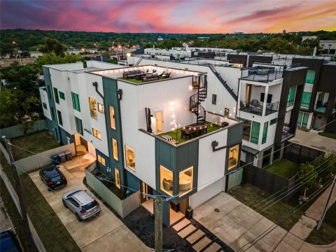 1002 Mobile Street 1