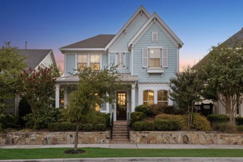 2221 Tremont Boulevard