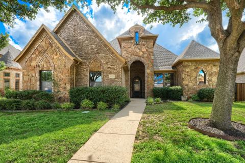 8009 Canyon Oak Drive
