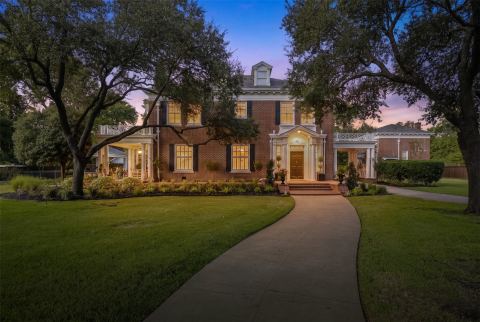 201 Overhill Drive, Waxahachie
