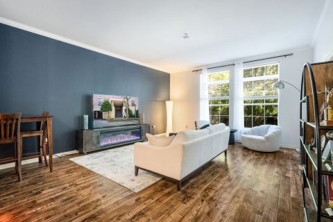 2305 Worthington Street 103, Dallas